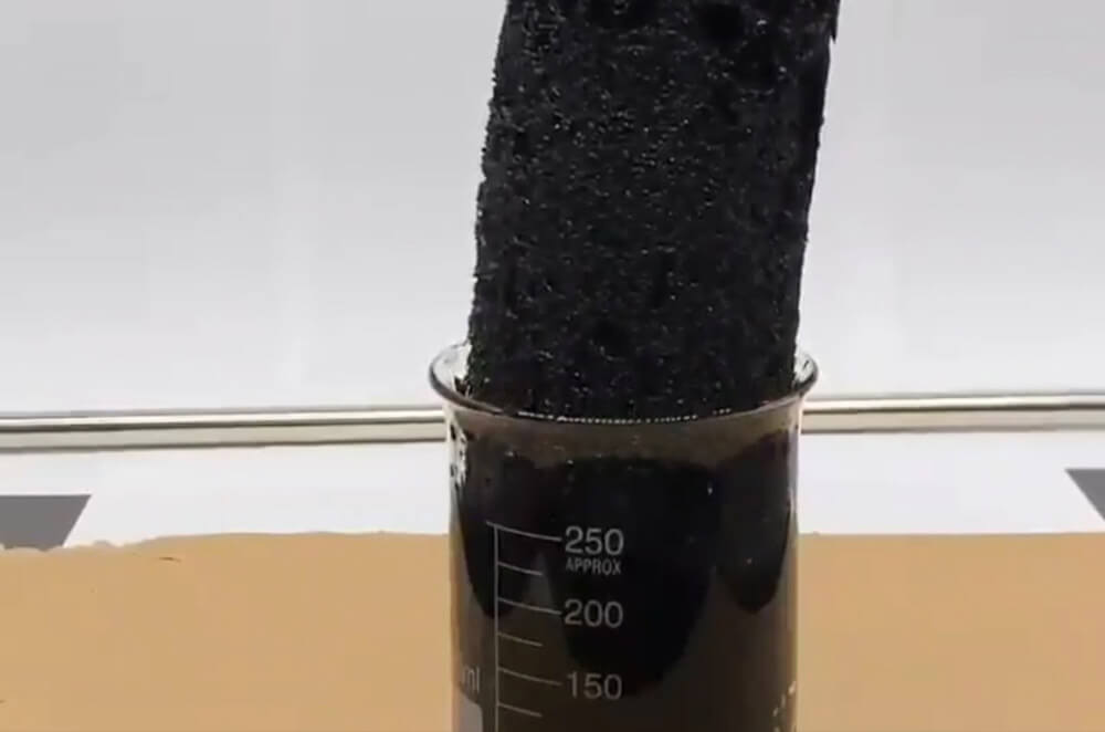 Reaction-of-sulfuric-acid-with-sugar